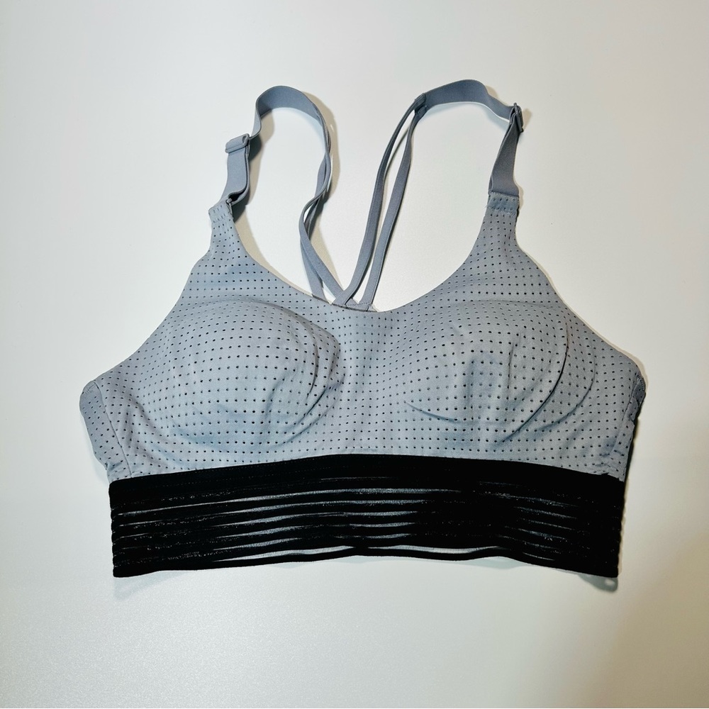 Victoria Secret sports bra Victoria Sport gray padded sports bra size 32 B